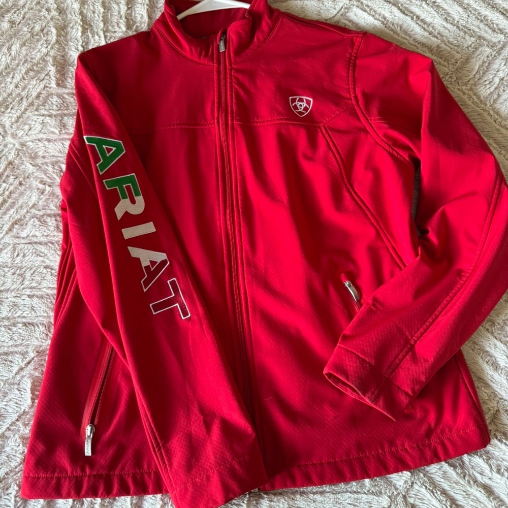 Ariat Jacket Only used one time perfect condition Xl